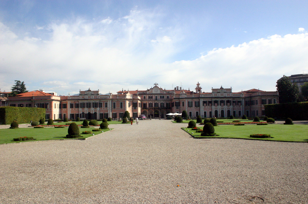Varese - Palazzo Estense, centro città